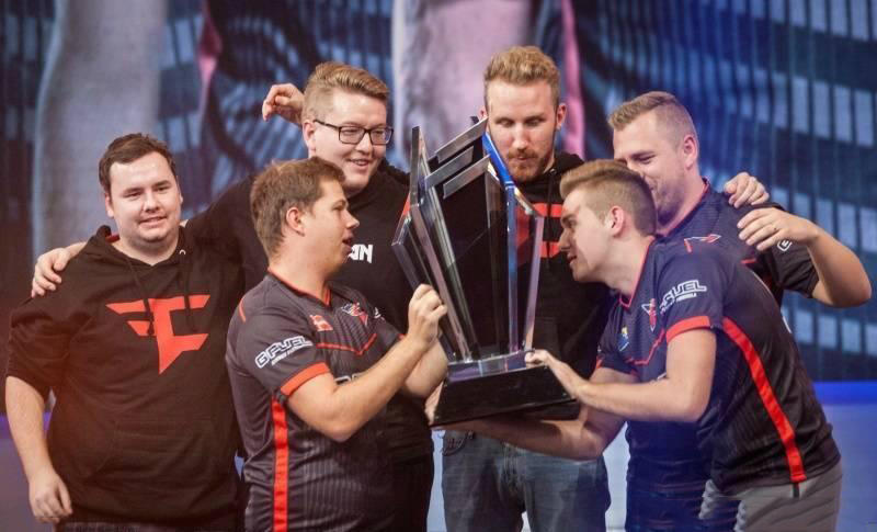 MAD 3-2 G2：Carzzy决胜局发威，冬冠G2爆冷出局无缘前三