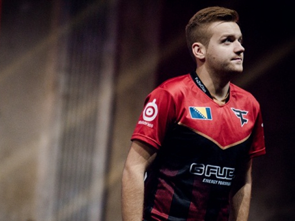 成都AG超玩会遗憾止步2025KPL春季赛季后赛败者组决赛