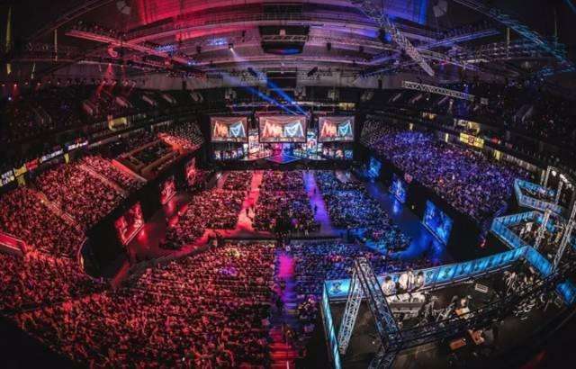 该死！ Linfeng + Starry 联手击败了 Team Puff 在 Oh My God 。