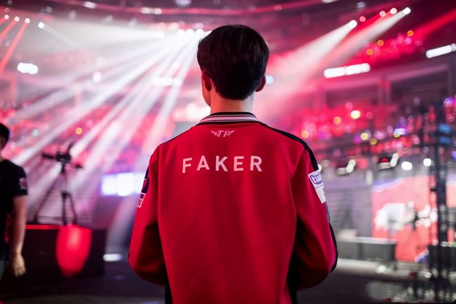 Shakespeare 的纯粹游戏！ Lucid 的猴子般的团队战斗毫不留情